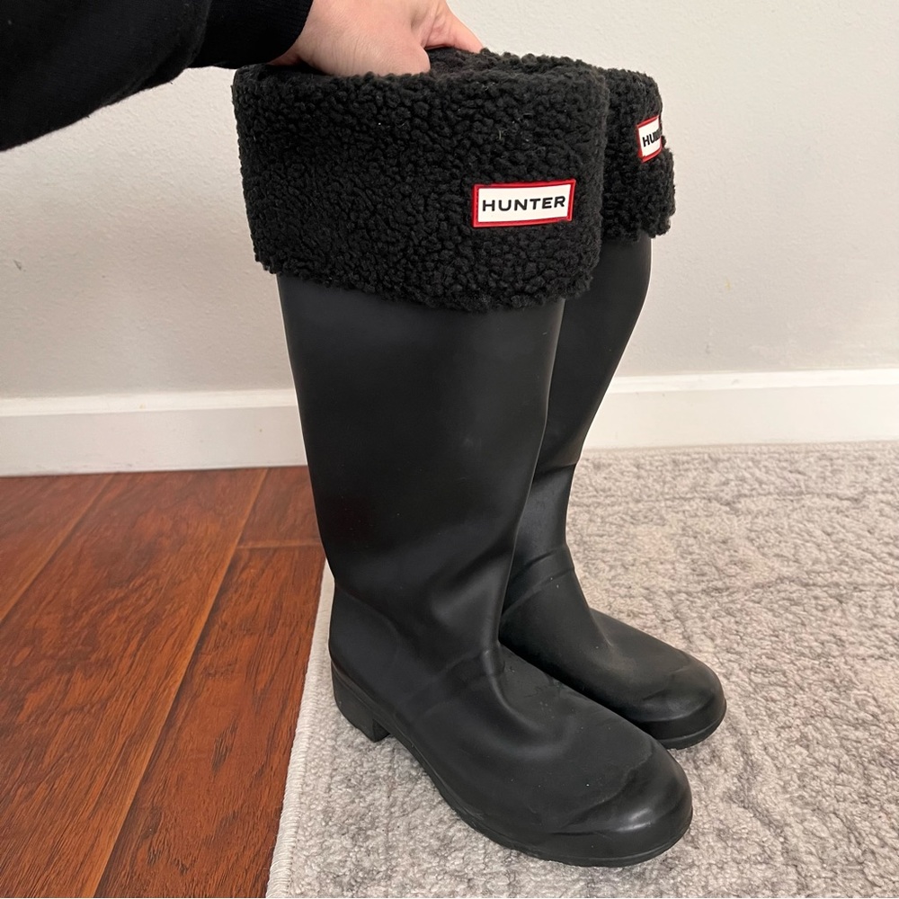 Packable Hunter Boot + Sherpa Boot Sock + Travel … - image 1